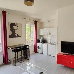 Comfy Parisian studio!