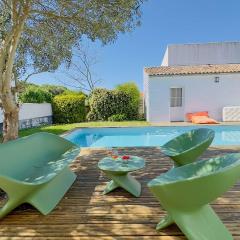 Superbe villa avec piscine dans le village de St Clément