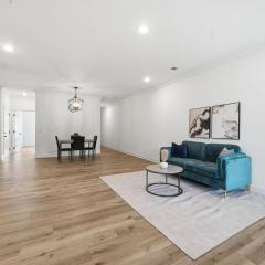 Modern 2BR2BA Retreat Bright & Airy