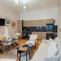 Apartment Center of Paris by Studio prestige