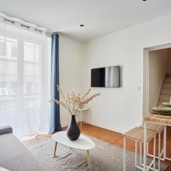 Apartment Louvre Museum by Studio prestige