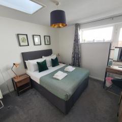 Free Parking - Families & contractors modern rooms City Centre Guest House Cambridge Edition By Luxiety Stays