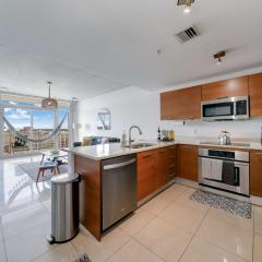 Midtown Miami Marvel- Heated Pool & Prime Location