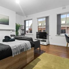 Large Central Studio - 7