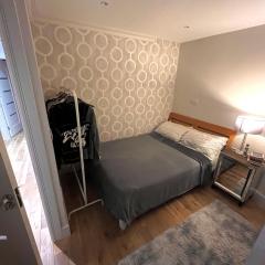 Double Ensuite in Prestige Location