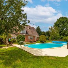 Alderfen View by Leap Escapes