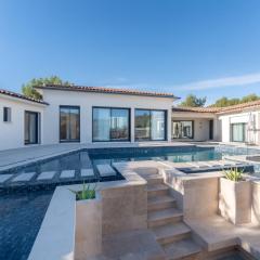 Aria Blue - Spacieuse - Climatisée - Piscine