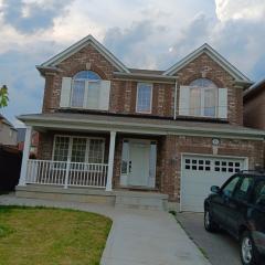 House near Toronto Pearson Airport