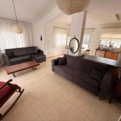 Kyrenia center 3 bedroom apartment