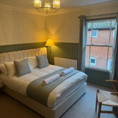 Cottage in the centre