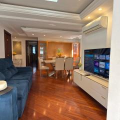 Apto das Figueiras - Apto todo climatizados,3 quartos, sacada com churrasqueira, apenas 150m da praia