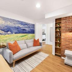 Artist 750sqft 2BR Basement Maple Leaf Park