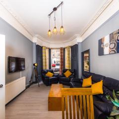 Lovely Apartment by Calton Hill