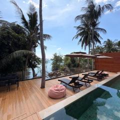 Villa Amrita - Oceanfront Villa with Private Beach