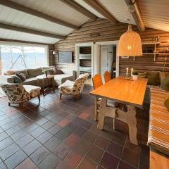 Timber Cabin With Ski-In Access At Solheisen