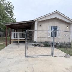 spacious one Bedroom mobil home