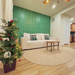 Elegant 3BR 2BA Entire Apartment Short Walk To The Beach Heart Of Wildwood