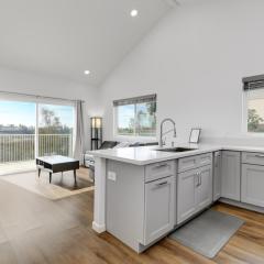 Bright Spacious Modern Getaway