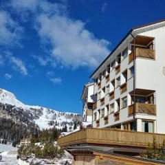 Grifone Dolomiti Resort