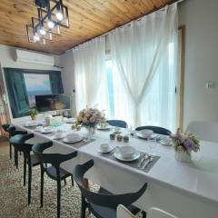 Large house subway 5 minute