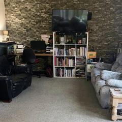 Cosy beach getaway on edge of South Downs