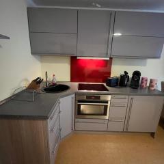 Ferienwohnung Nähe Autobahn Ruhige Lage für Familien & Monteure