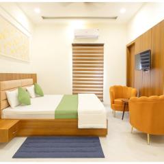 Mahavidya Road Hotel The Shrinath Premium Palace Near Masani Railway Station - Sri Krishna Janmabhoomi - Parking # Restaurant And Lift facilities - Fully Air conditioning Luxuary Room - Top Rated Hotel In Mathura