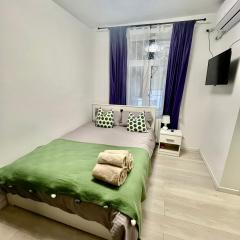 Garsoniera lângă Palatul Parlamentului