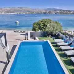 Villa Palace Al Nera