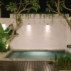 Uma Asri Beach Villa