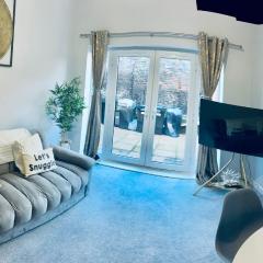 1 BR Ground Floor Apt-Garden Access in Strood F2