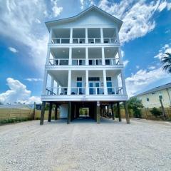 8 BR 6 BA Pool & Hot Tub & Pickleball Fun