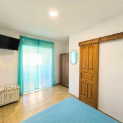 Casa Dace Renovated Studio - Fast Wi-Fi, 4-min Drive to Beach, Pet Friendly