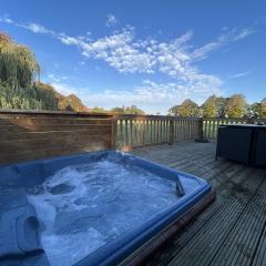 Athelington Lodge - Willow