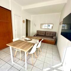 Dpto 2 ambientes a 1 cuadra del mar para 5 personas