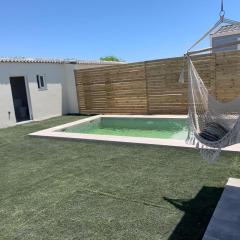 Alojamiento en Conil a 5 min del mar, con WiFi y terraza con piscina