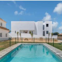 Casa increíble alojamiento con piscina compartida y WiFi, ideal para familias en Conil