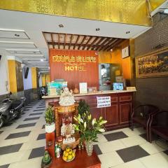 Khách sạn Couple in love