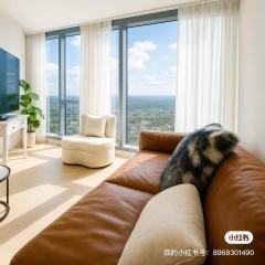 Skyline Executive 2BR Suite Level 66 Corporate-Ready Next to Ritz