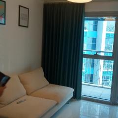 Charmimg 1 BR with Natural Light