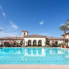 Stylish 2BR Foothill Escape in Irvine
