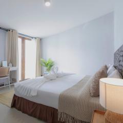 Phi Phi Cozy Seafront Resort