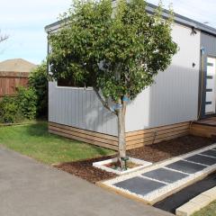 Manuki Tiny Retreat - Private stay Christchurch