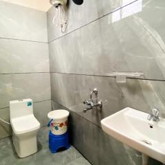 Hotel Ak Residency Amritsar !! Near Bus stand ! Parking ! Near Golden Temple