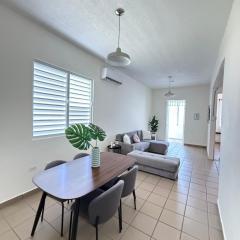 Apartment Close to Beach & Private Parking