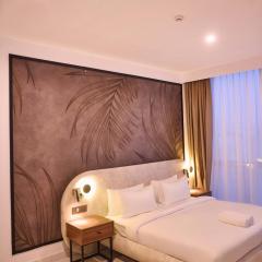 Azusa Hotel and Apartments