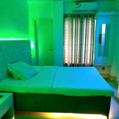 Baral White Rose Hotel
