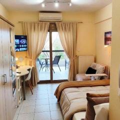 Zen Central Studio with Balcony and WiFi fiber