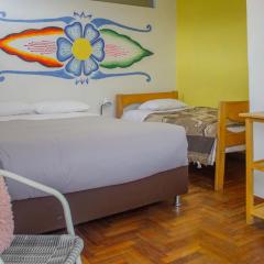 Room E Warm and Practical Room for Families or Friends