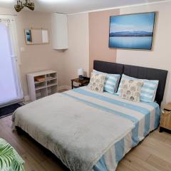 Studio cosy, tout équipé, WI-FI proche Clinique Saint-Pierre